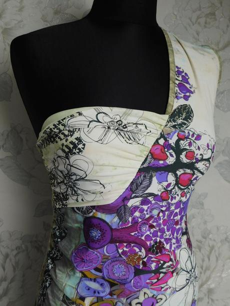 Luxusne velmi pekne šaty, 36