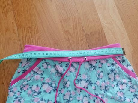 Kraťasy, modelko,140