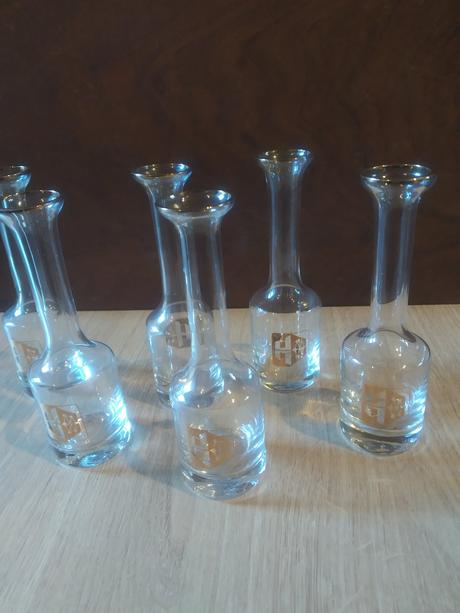 Sklenené poháre, 