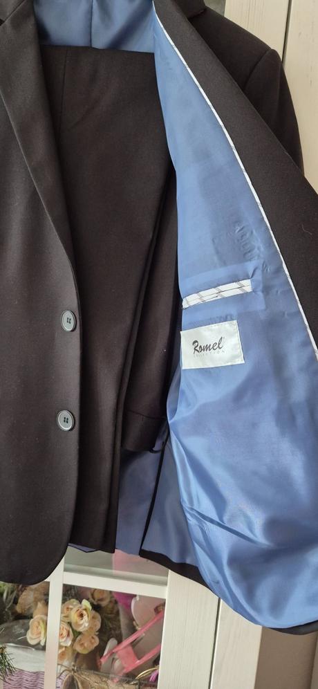 Chlapčenský oblek, 140