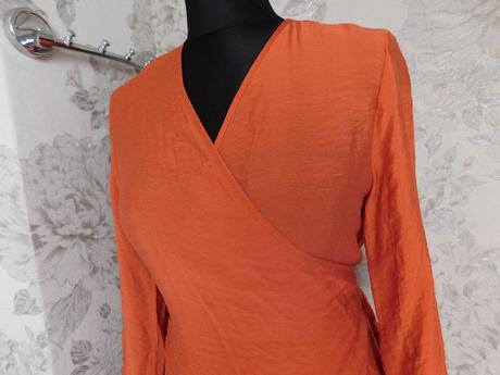 Kvalitna trendy zavinovacia bluzka, 40