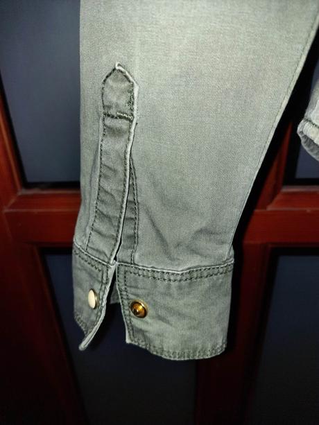 Košeľa s kamienkami na golieri veľ.s, s