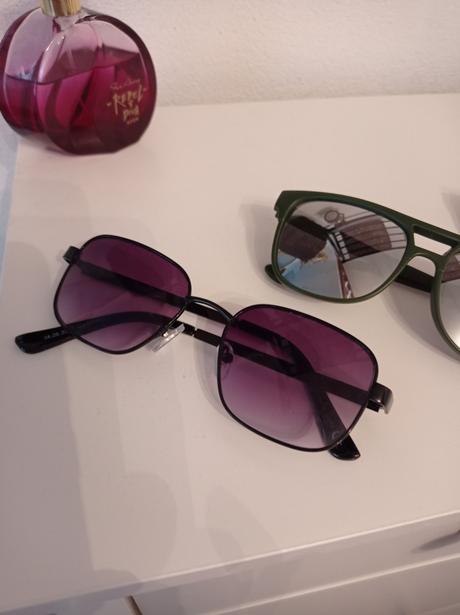 Slnečné okuliare pre chlapca top stav uni, reserved