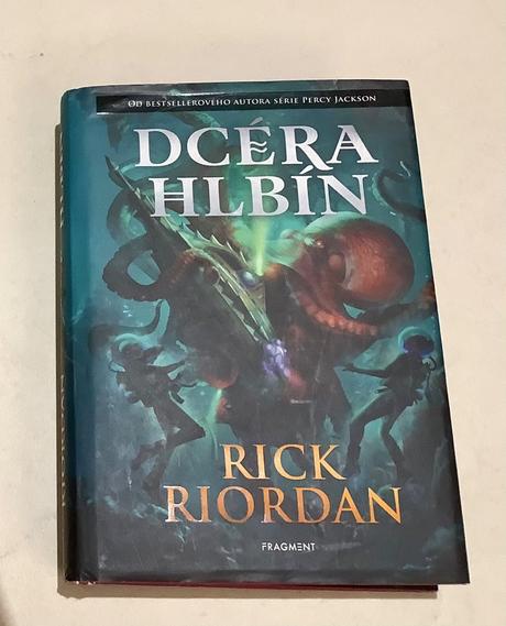 Rick riordan dcéra hlbín, 