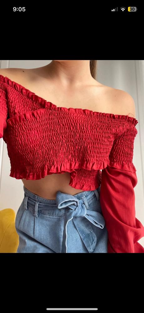 Super zaujímavý červený top, s