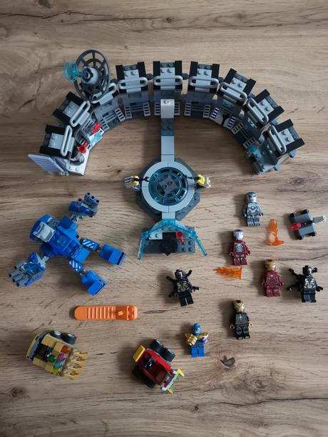 Lego marvel avengers 76125 iron man a jeho obleky,