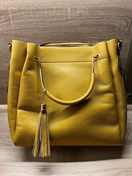 Kozena talianska kabelka v horcicovej farbe, 