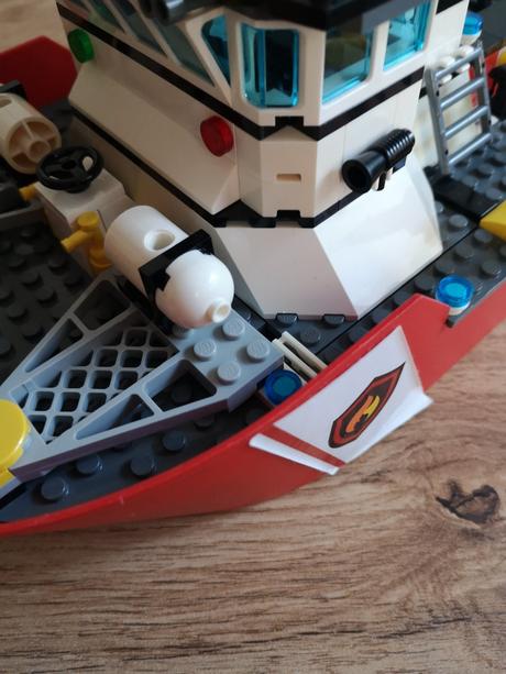 Lego city 60109 hasičský čln / loď,