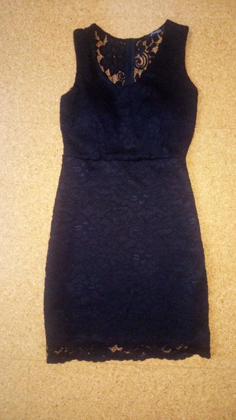 Čipkované šaty, 34