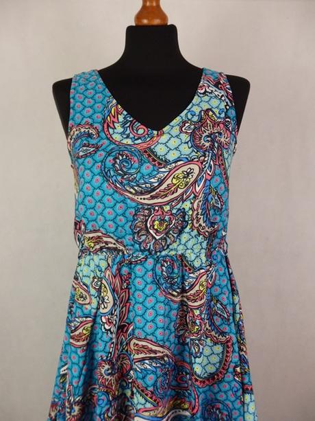 Kvalitné letné šaty, 38