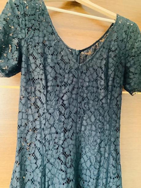 Krásne elegantne cipkovane saty next, next,m