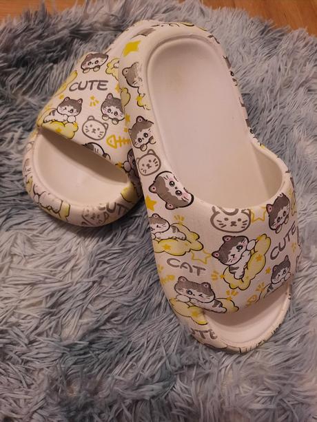 Papučky s mačičkamy, 35