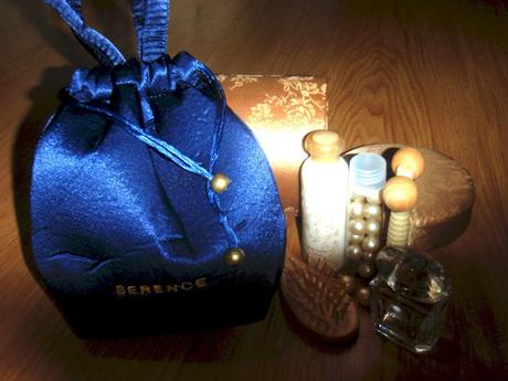 Luxusná kozmetická taštička serence, royal blue,