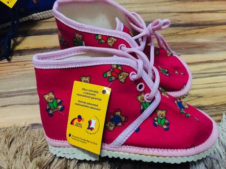 Nenosené papučky bata c.23, baťa,23