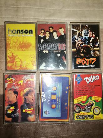 Mc magnetofónové kazety,