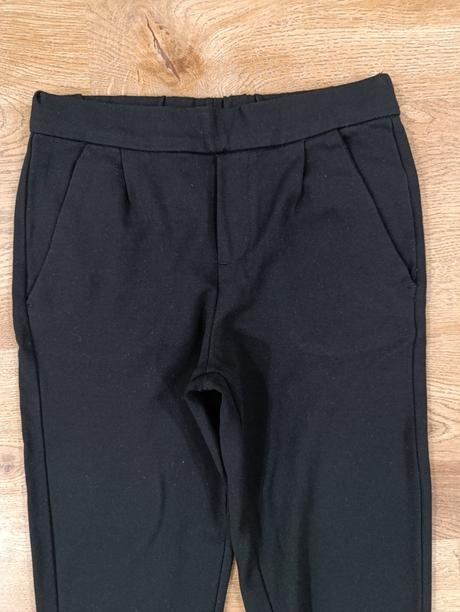 Čierne nohavice, 152