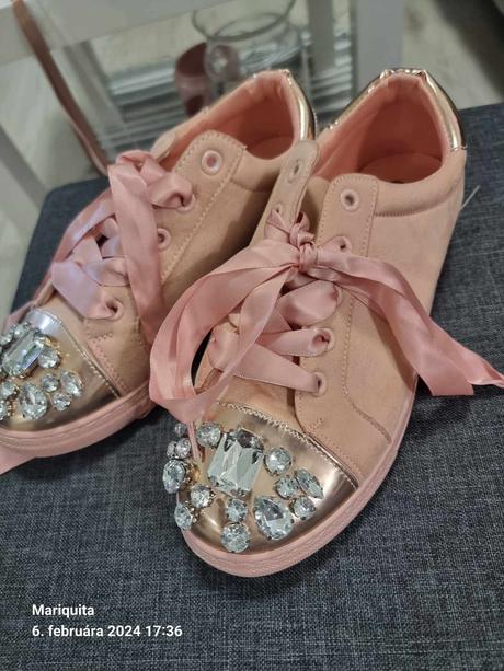 Luxudne strasove satenove tenisky, 38