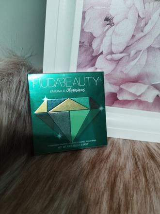 Paletka huda beauty, 