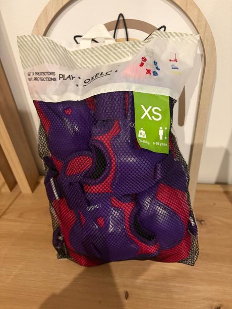 Set korčule oxelo play 3 (32-34) + kompletné chrán, 32