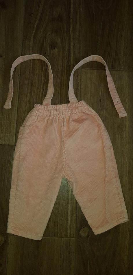 Marhuľové nohavice, 80