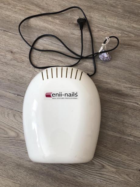 Enii -nails lampa uv na gelove nechty,