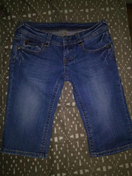 Riflové bermudy, 36