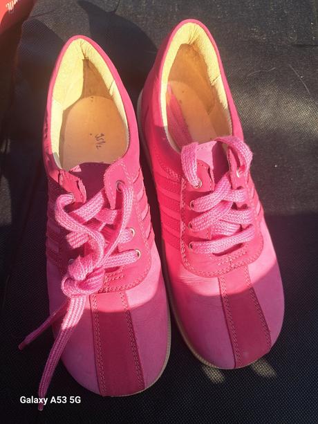 Ruzove poltopanky neoprot, 35