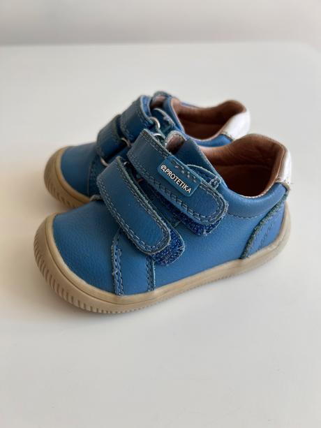 Chlapčenské poltopánky, protetika,19