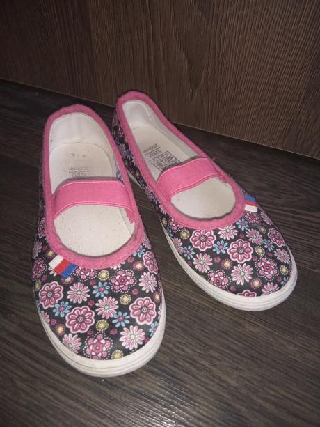 Kvietkované jarmilky 32, 32