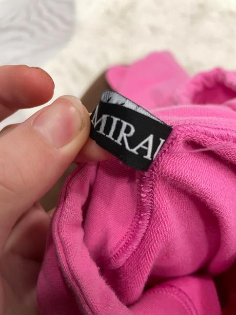 Mikinka s kapucňou, mirau,110