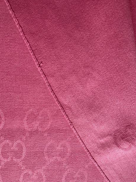 Gucci - ružový šál, 