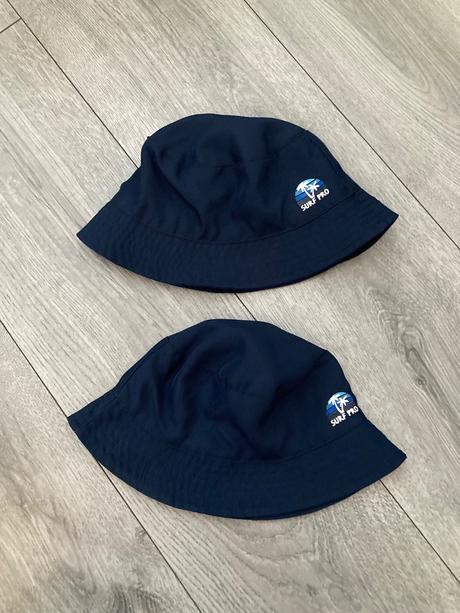 2x klobúk surf 104/122, c&a,104