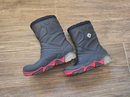 Blikajúce čižmy č.28-29, 28