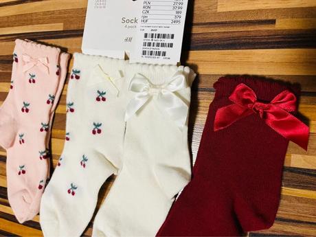 Veľ.25/27 zn.h&m nové 4 páry ponožiek s mašličkami, h&m,25 / 26 / 27