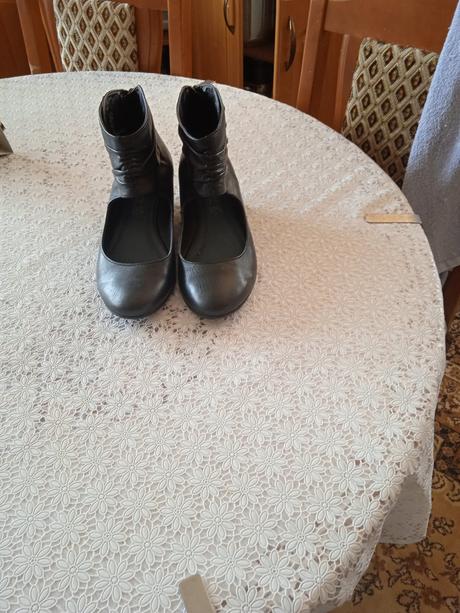 Kotníkové kožené čižmy, 38