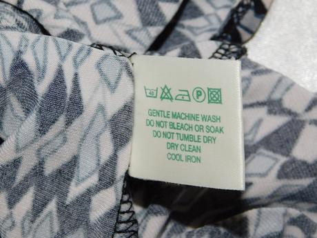 Kvalitne pekne šaty, 40