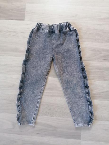 Nohavice la bambola, 98