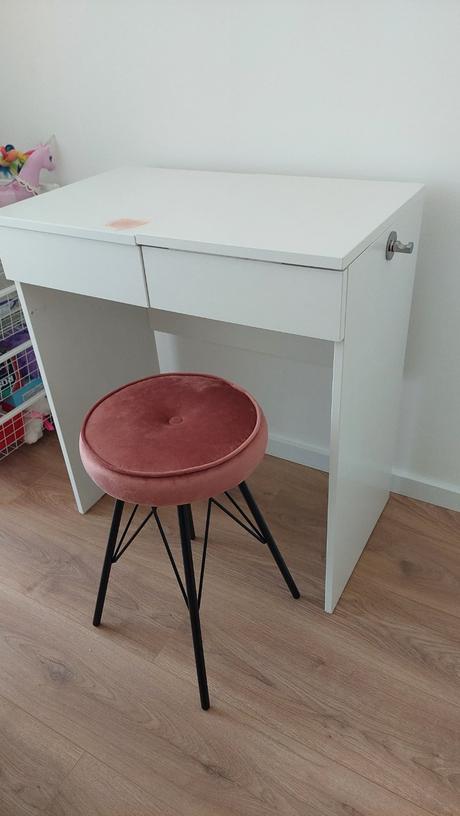 Kozmeticky stolik, ikea, pre dievcata, 