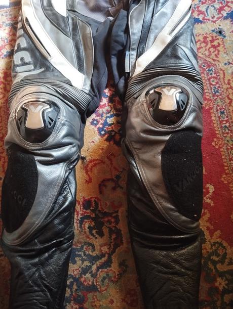 Pánska kombinéza, <50