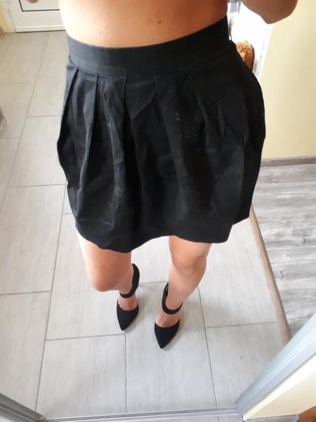 Čierna balónová sukňa, 36