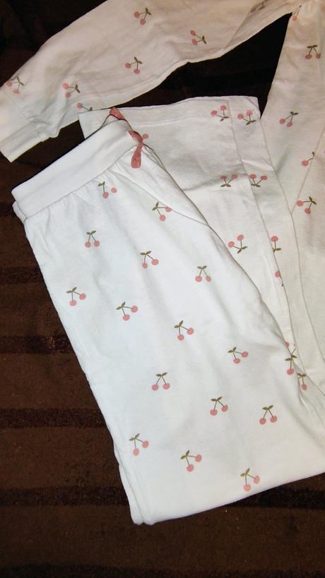 Pyžamko s čerešničkovým vzorom, reserved,152