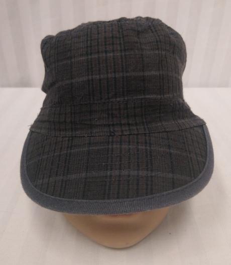 Tmavo sivá károvaná šiltovka č. 626, 45-47 cm, <50