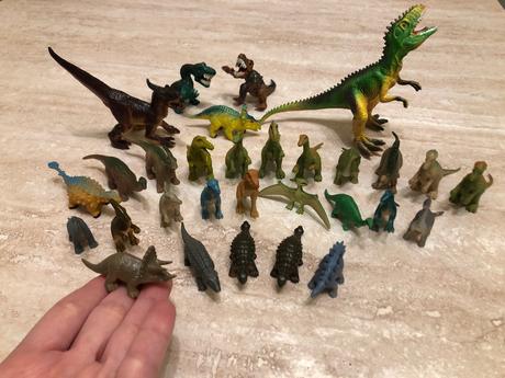 Dinosaury, 30 kusov, cena spolu, 