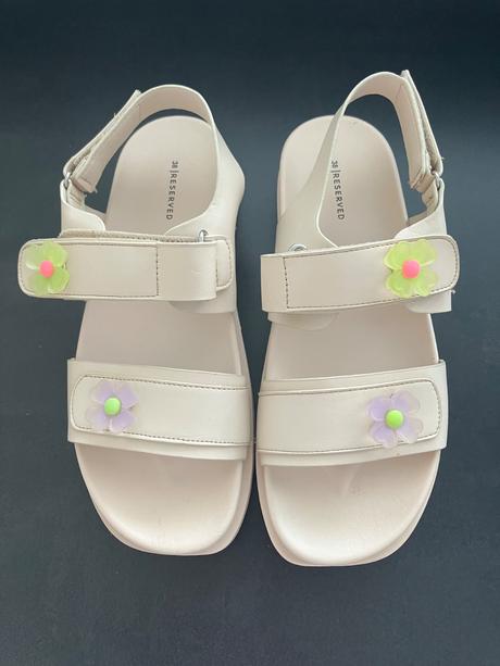 Sandale, reserved,38