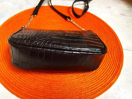 Crossbody kabelka s imitáciou hadieho vzoru, 