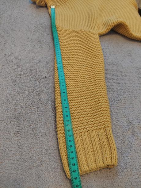 Svetrík, reserved,146