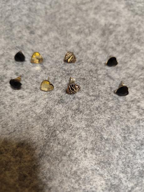 Sada nausniciek v tvare srdiecok, 