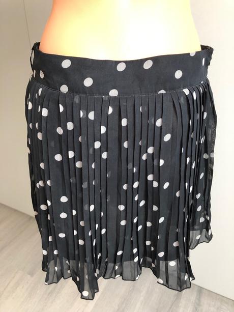 Bodkovana sukna, gate,38