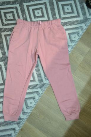 Ružové tepláky 110/116cca, 116