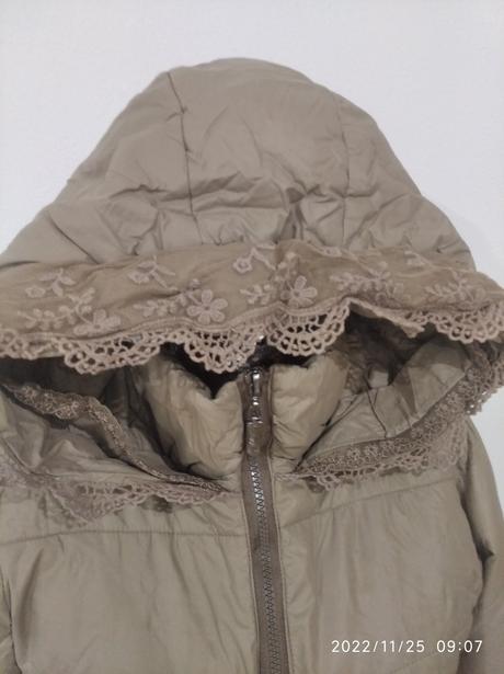 Krasna bledohneda bunda s cipkou, m